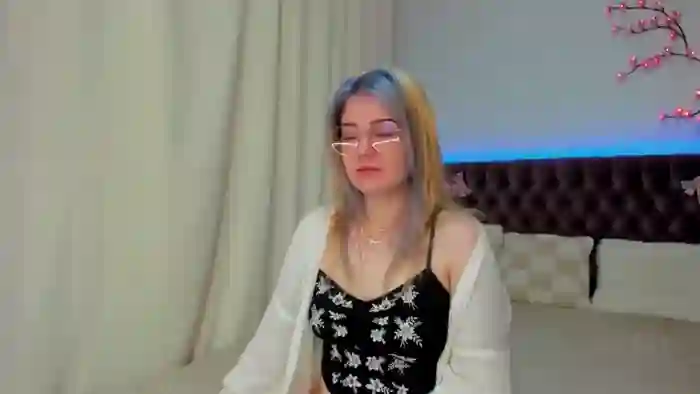 EllaMyerss