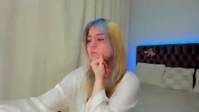 EllaMyerss