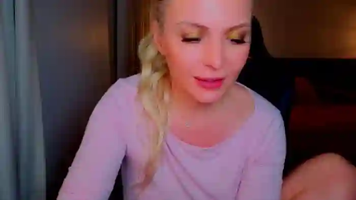 MsLindsayDevis