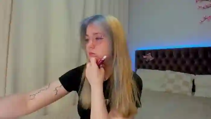 EllaMyerss