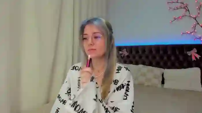 EllaMyerss