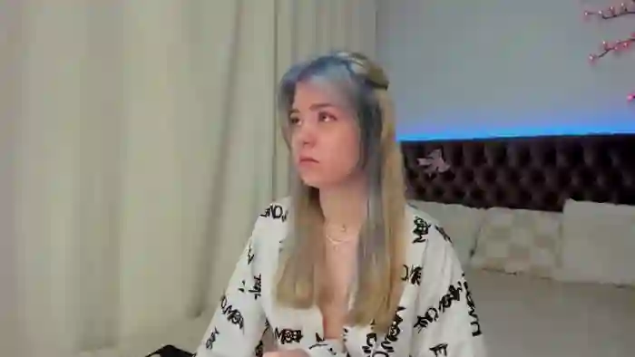 EllaMyerss