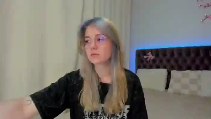 EllaMyerss