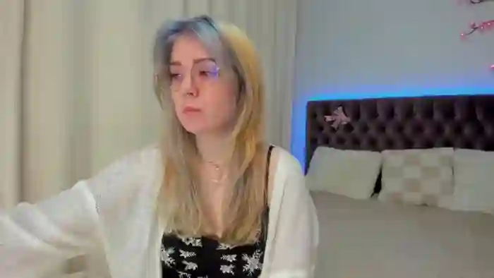 EllaMyerss