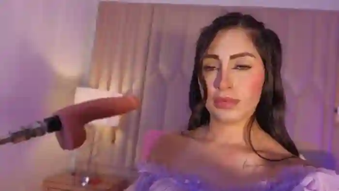 Tara_Red