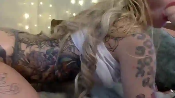 BlondeScarlettx
