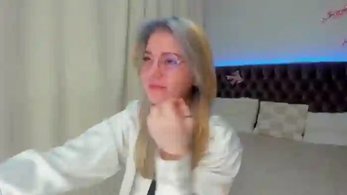 EllaMyerss