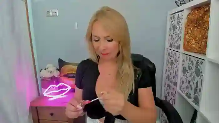 LatoyaSensuall