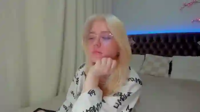 EllaMyerss