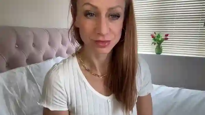 MiaBOOTYQueenUK