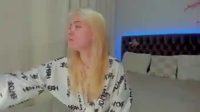 EllaMyerss