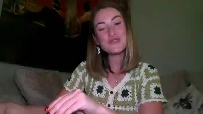 Luna_Valentina_UK