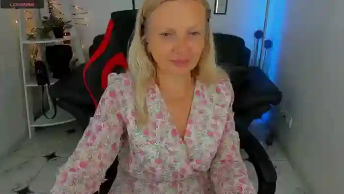 YrhotAbbyX