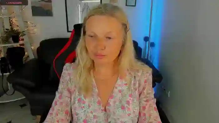 YrhotAbbyX