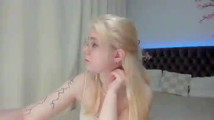 EllaMyerss
