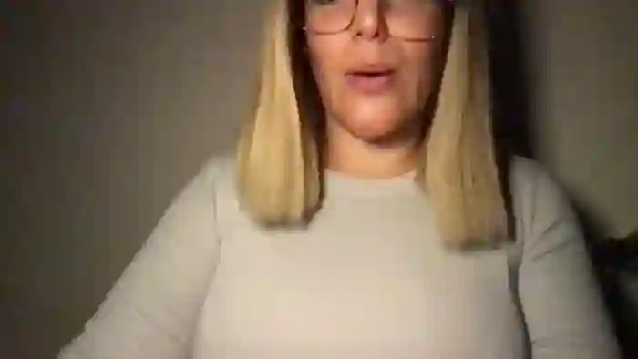 MistressLouUK