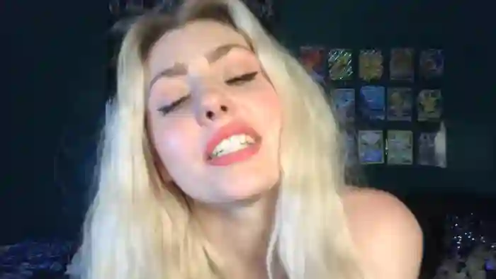 AlexMarieXOXO