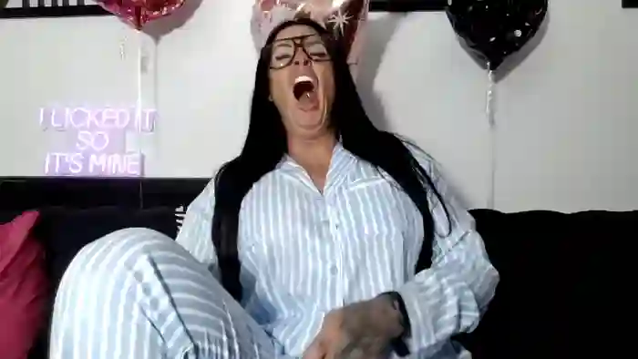 BellaVixen23