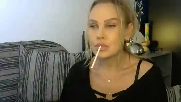 Evie_Paige