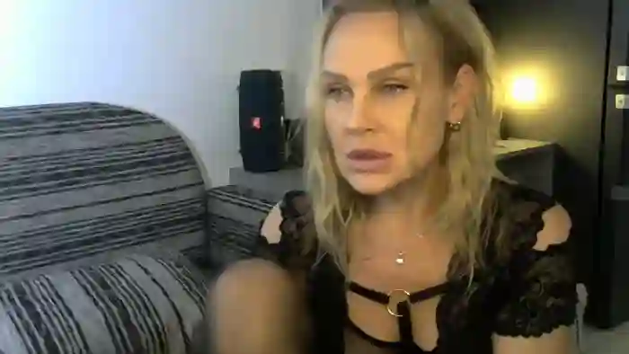 Evie_Paige