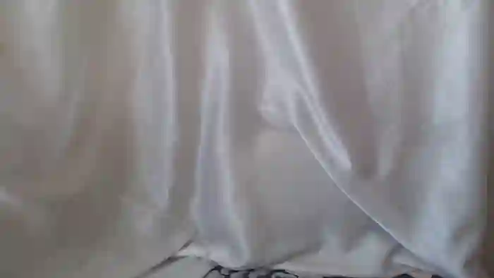 BettyGirlKiss