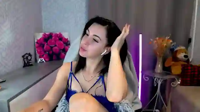 MeganNaughtyy