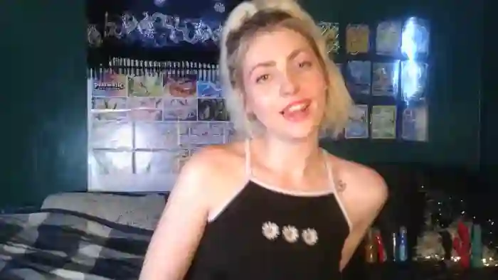 AlexMarieXOXO