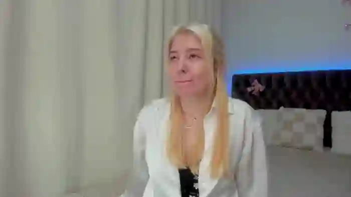 EllaMyerss