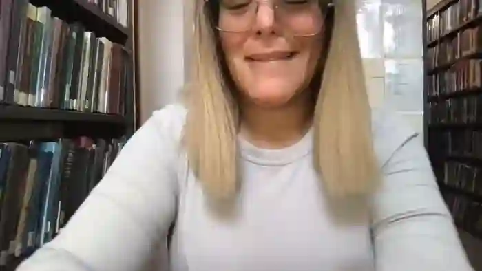 MistressLouUK