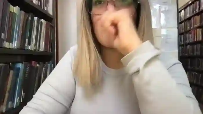 MistressLouUK