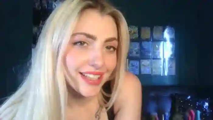 AlexMarieXOXO