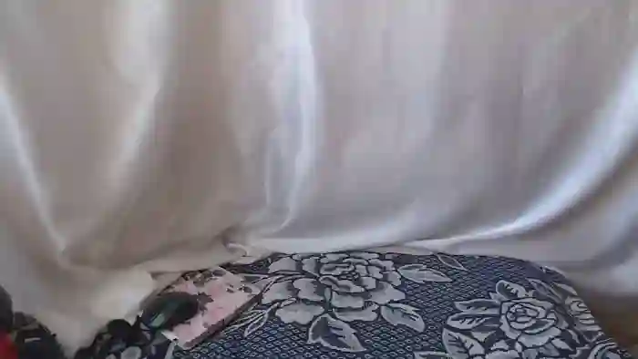 BettyGirlKiss