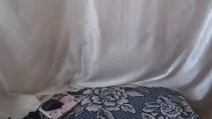 BettyGirlKiss