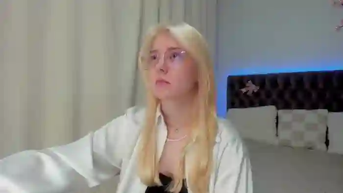 EllaMyerss