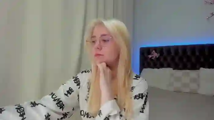 EllaMyerss