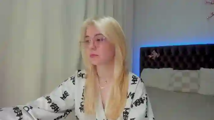 EllaMyerss