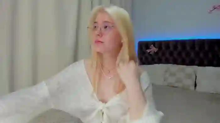 EllaMyerss