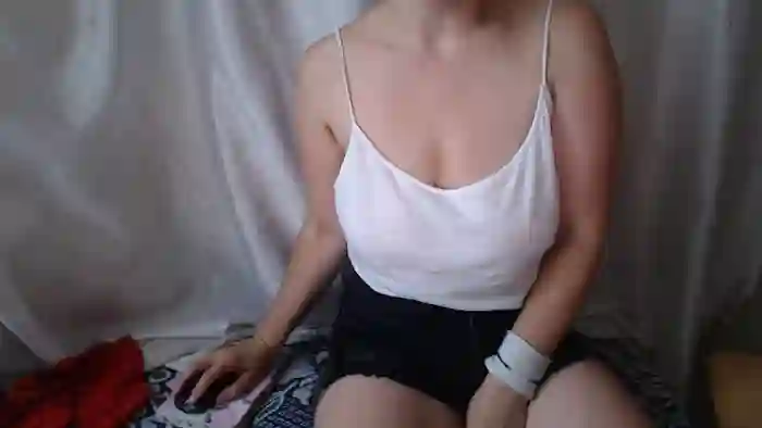 BettyGirlKiss