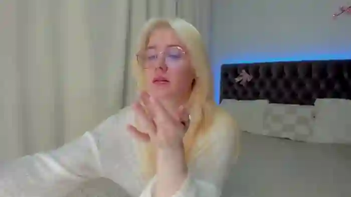 EllaMyerss
