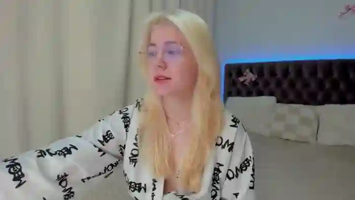 EllaMyerss