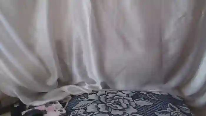 BettyGirlKiss