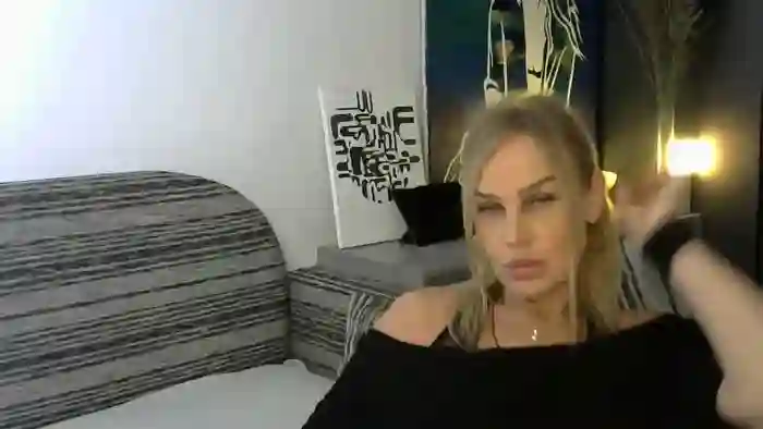Evie_Paige