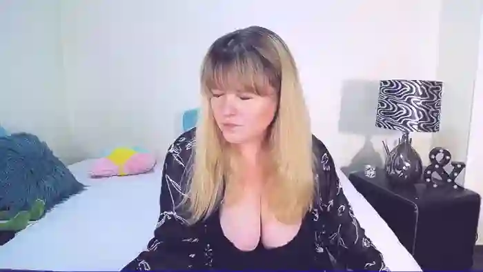 BlondeDesires