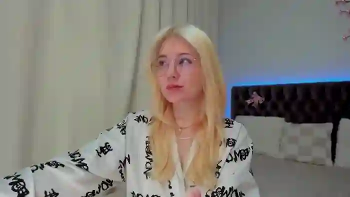 EllaMyerss