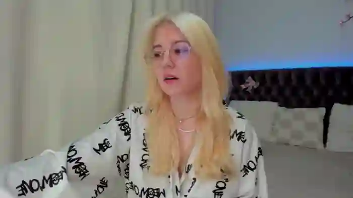 EllaMyerss