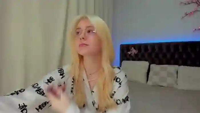 EllaMyerss