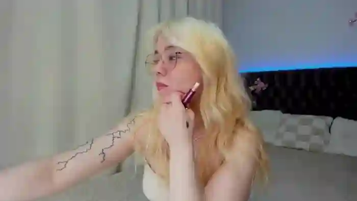 EllaMyerss