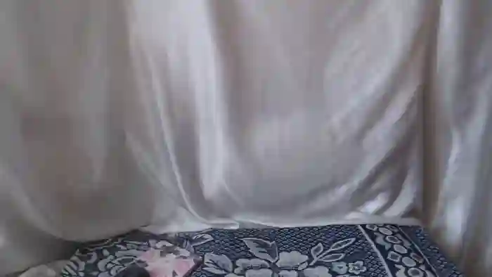 BettyGirlKiss