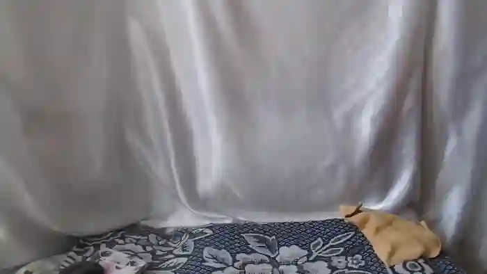 BettyGirlKiss