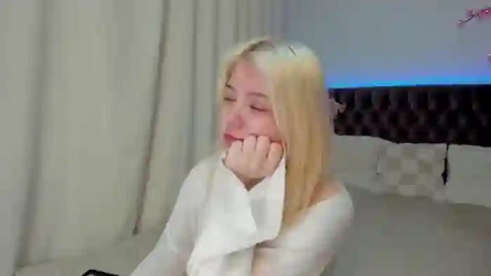 EllaMyerss